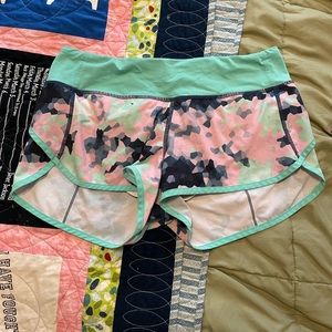 Lululemon Speed Short Size 6